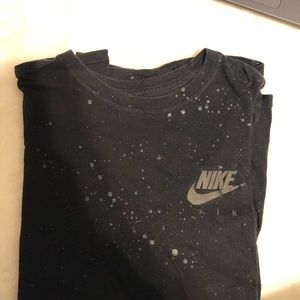 black nike air tee shirt with grey dots